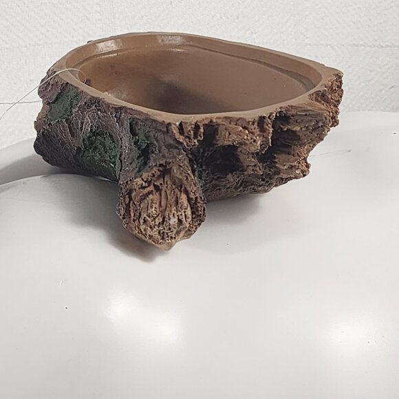 Komodo Realistic Decor Reptile and Fish Tank Hygenic Forest Hiding Den Ornament - Picture 10 of 16